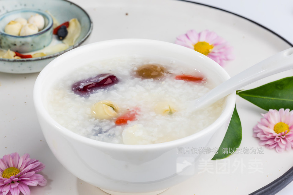 餐飲快餐推薦菜:炒河粉腐竹白果粥皮蛋瘦肉粥分類:餐館;餐飲;快餐電話