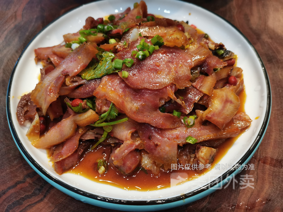 麻辣豆干凉拌粉丝牛肉推荐菜:陈琳烧腊位于绍兴市越城区镜湖路高立