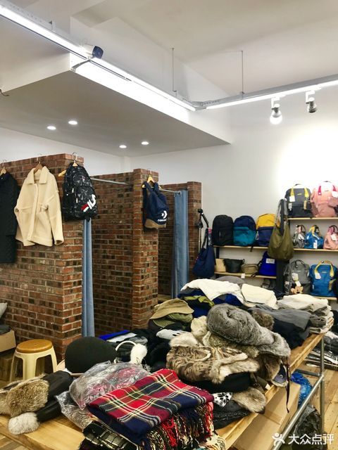 优品外贸服饰工厂店