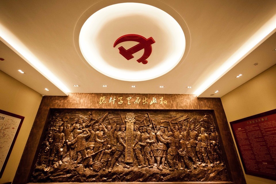 六霍起义纪念塔