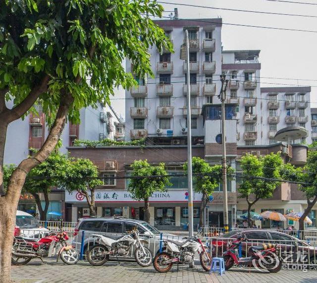 雅斯·波斯客酒店位于重庆市渝北区武陵路71号上海大厦推荐菜:分类