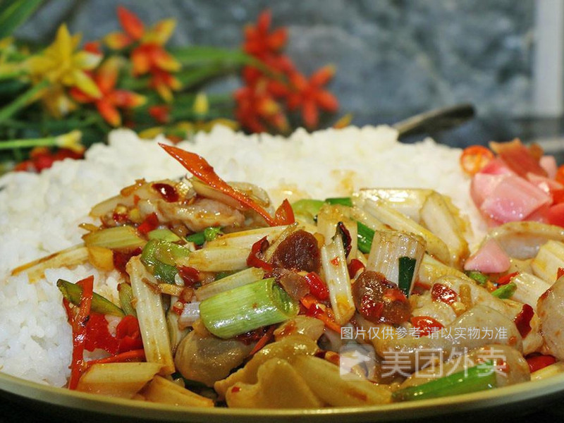 泡椒肥肠盖饭