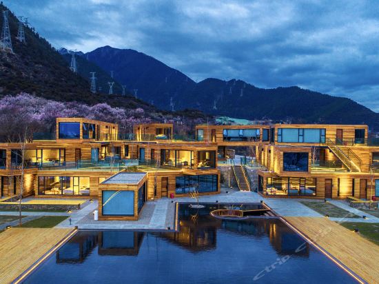 巴松措度假酒店