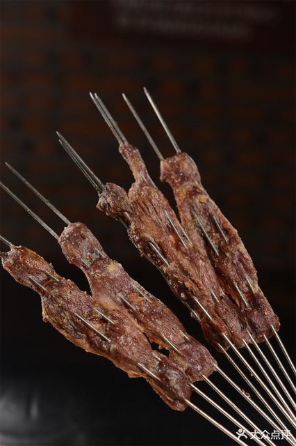 东北小火盆烧鸽子位于廊坊市固安县育才北路 标签:餐馆中餐餐饮烧烤烤