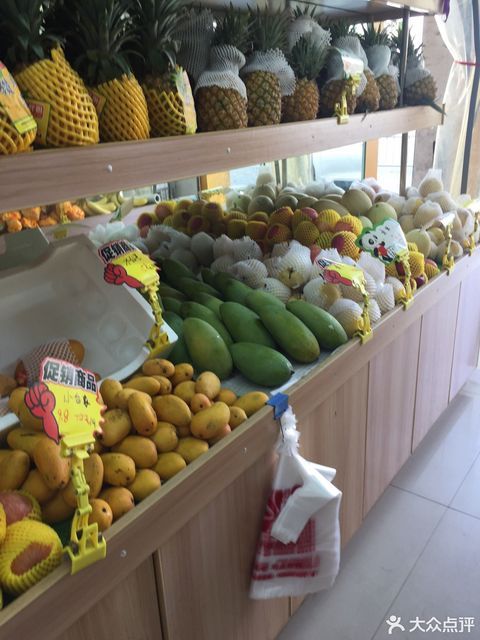 盛果仓仓储式水果店