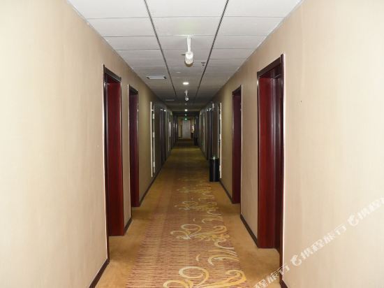 托克托县鸿德商务宾馆