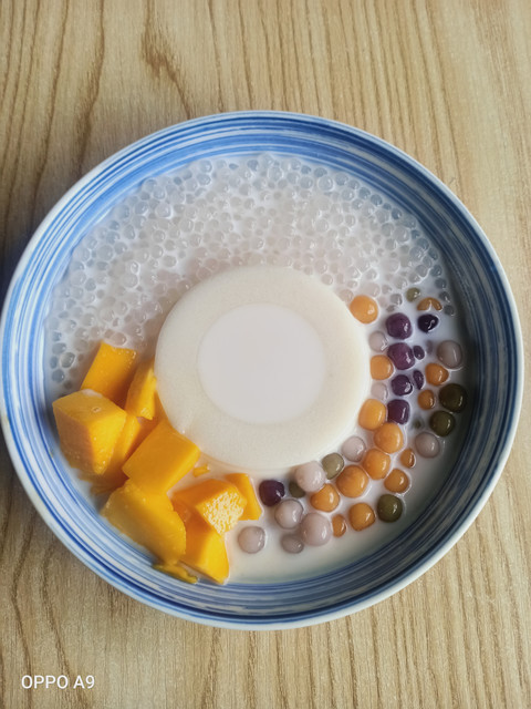 牛奶豆腐花布丁芋圆图片