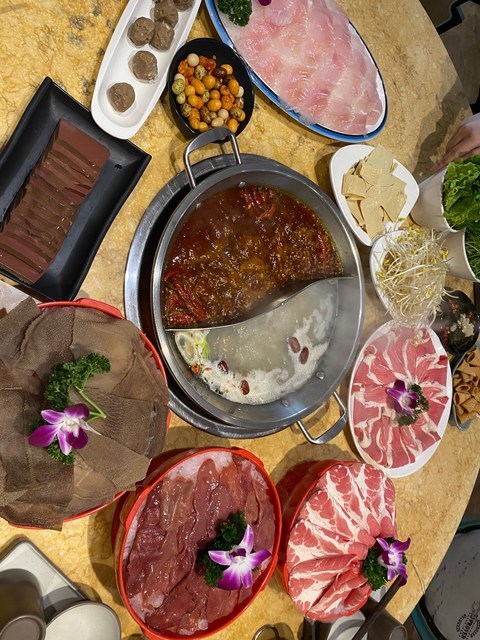 蚌埠市 餐饮服务 餐馆 > 山城火锅推荐菜:分类:餐馆;中餐;餐饮;火锅