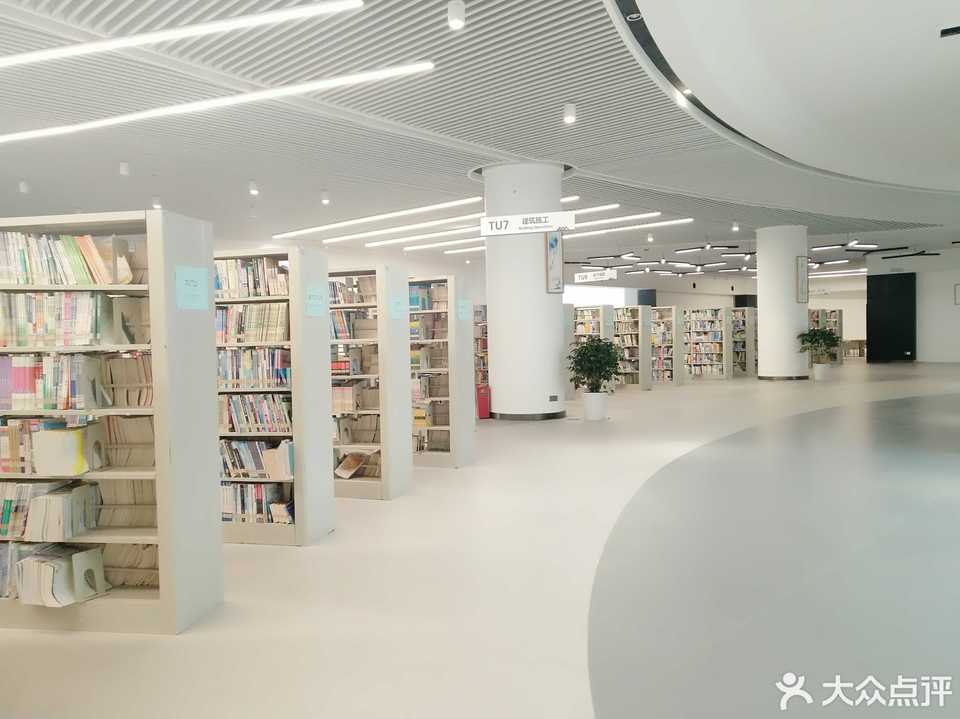 圖書館地址(位置,怎麼去,怎麼走,在哪,在哪裡,在哪兒):重慶市九龍坡區