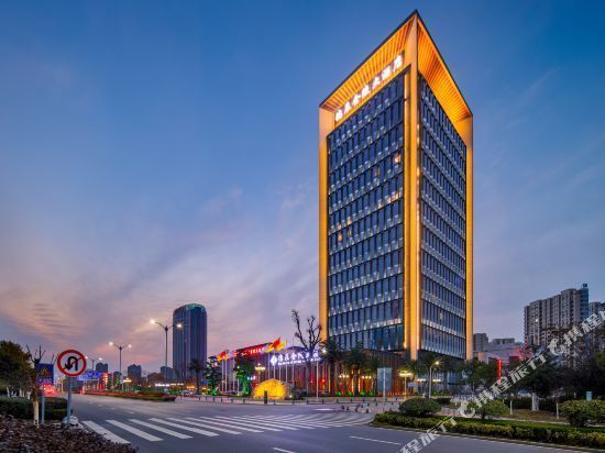 德辰金陵大酒店