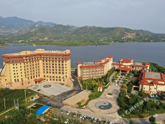 > 费县大田庄紫荆庄园