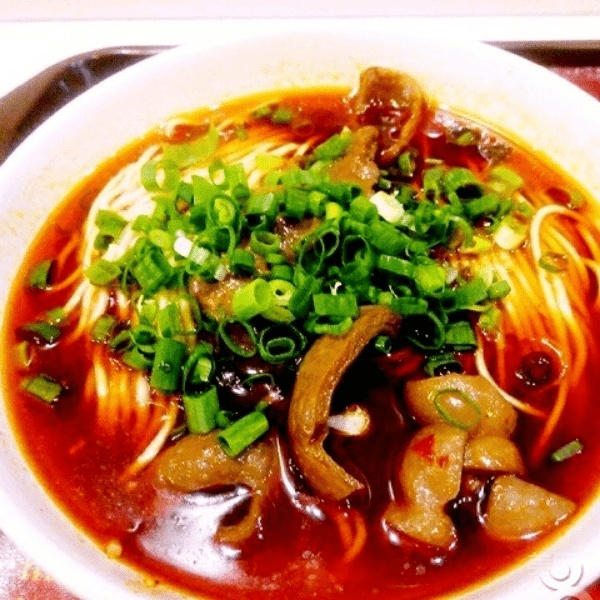 红烧肥肠面图片