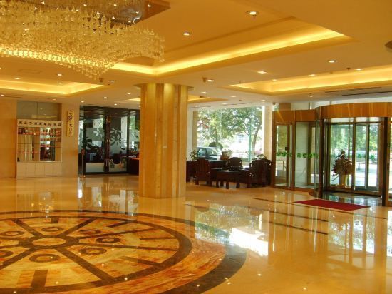 鸿达龙门大酒店