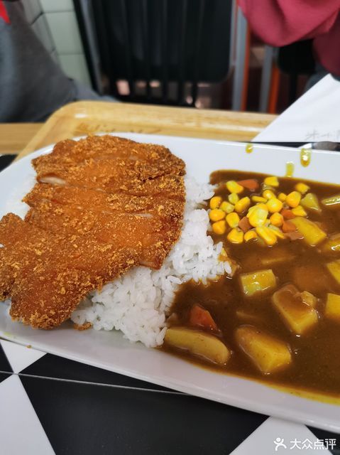 黄金鸡排咖喱饭图片