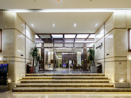 colt house(重庆观音桥万汇中心店)