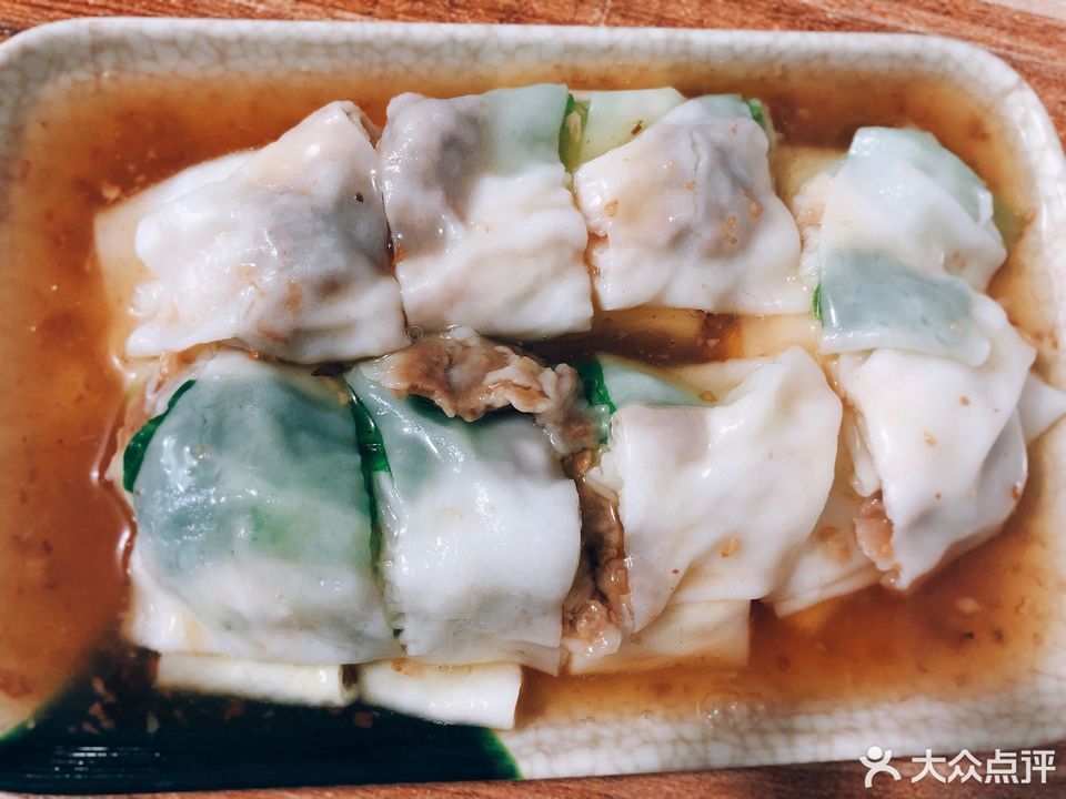 猪肉鸡蛋肠粉图片