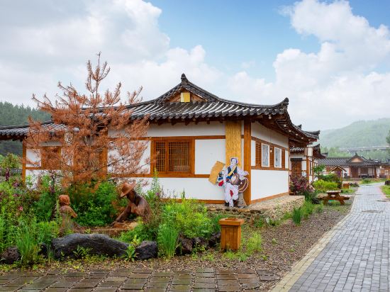 和龙金达莱朝鲜人家民俗村