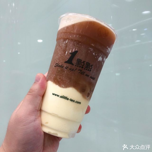 冰淇淋红茶图片