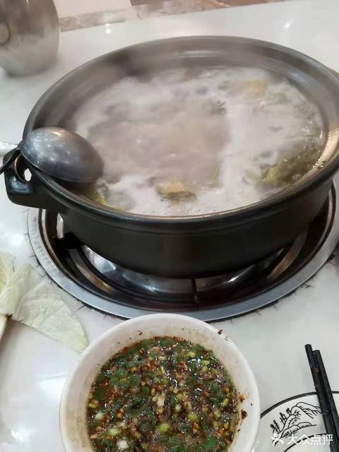 镇雄酸汤猪脚位于昭通市昭阳区凤霞路与雨公路交汇处东 标签:餐馆中餐