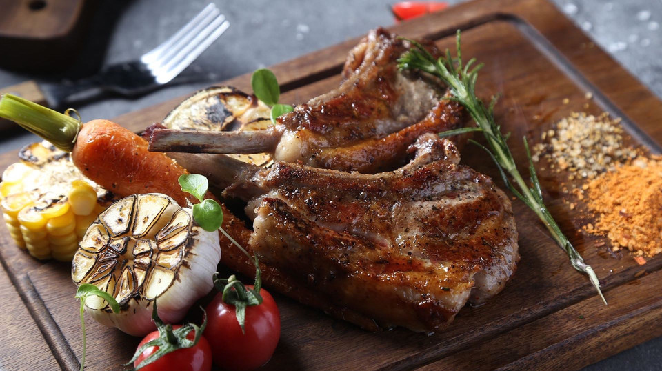 法式香菜烤羊排图片