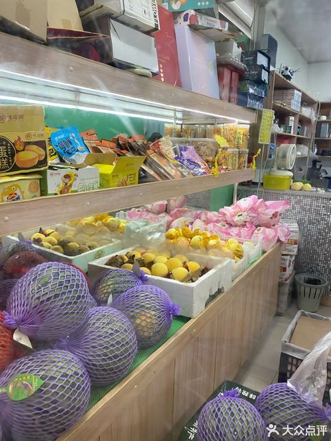 盛果仓仓储式水果店