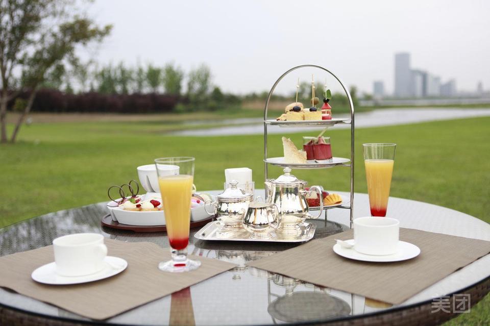 草坪自助下午茶图片