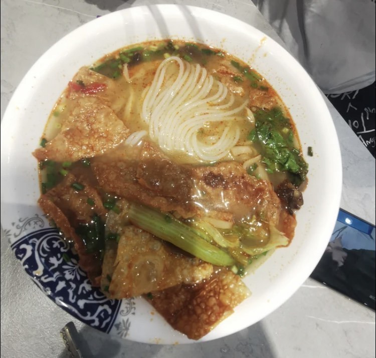 冰赤豆推荐菜:螺小妹柳州螺蛳粉位于开封市顺河回族区顺河韶华篮球