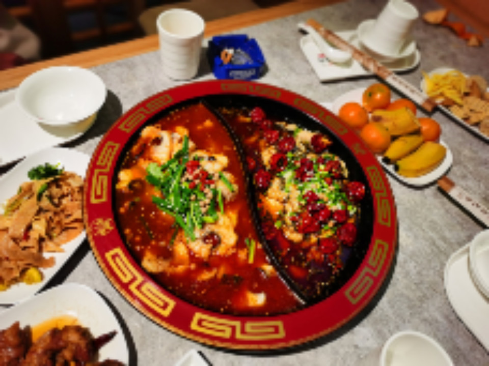 六小六鲜汤豆花鱼