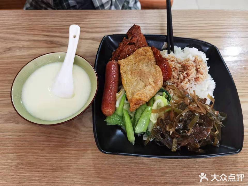 大排飯套餐圖片