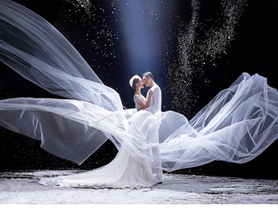 时尚巴黎婚纱摄影