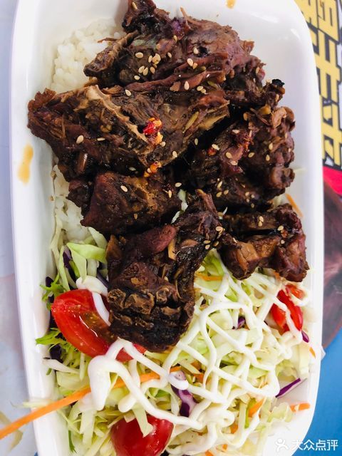 香辣鸡架饭图片