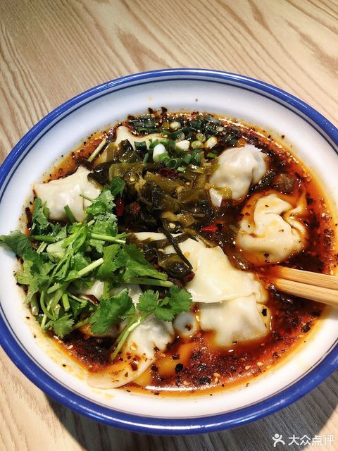 酸菜牛肉抄手图片