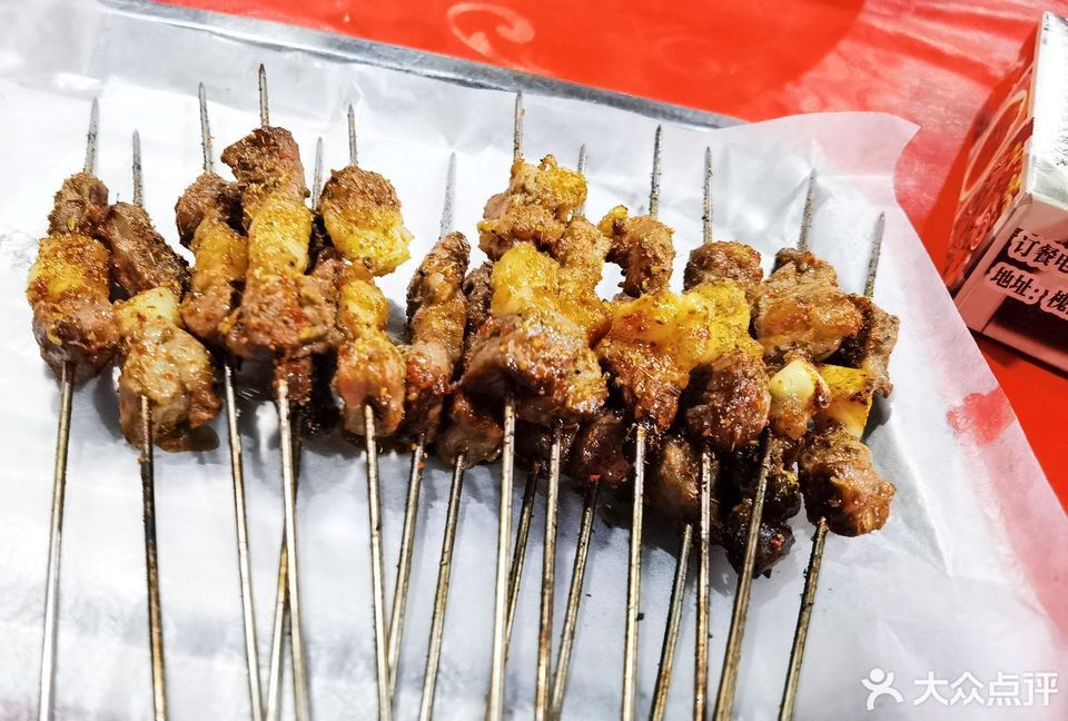 吊炉猪肉串图片