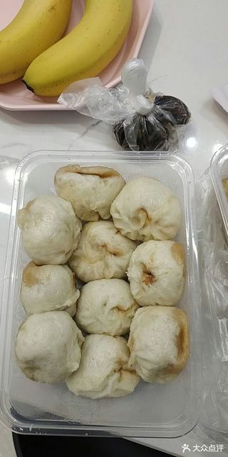 牛肉小籠包豬肉小籠包豆漿分類:餐館;餐飲;快餐;包子電話:星級:評論數