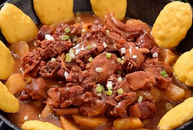 东北特色铁锅炖农家菜