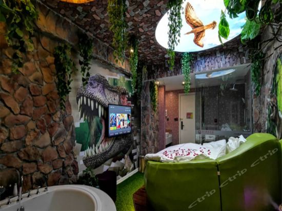 芒市泊恋主题酒店