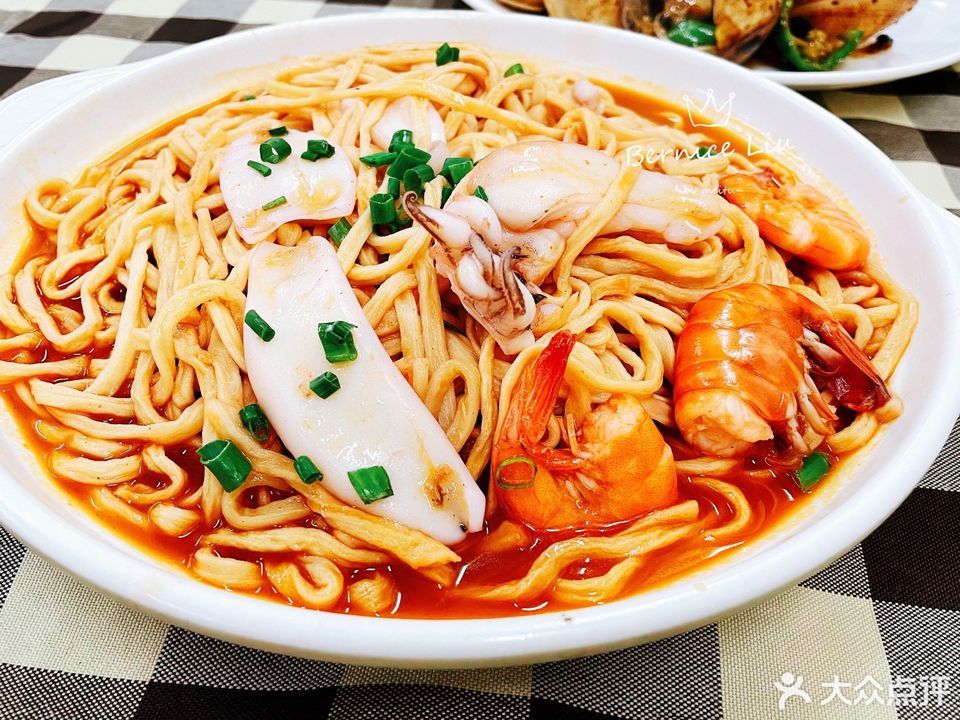 海鲜炒伊面图片