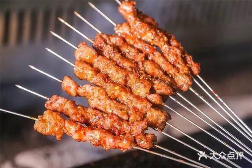 烤小羊肉串图片