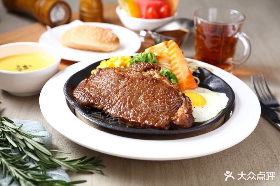 汤姆家的牛排西餐厅