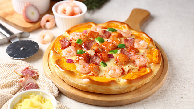 皇冠芝士卷边披萨图片