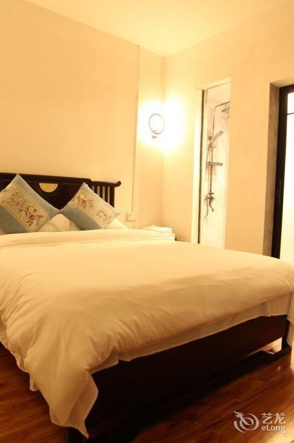 > 第一江南酒店