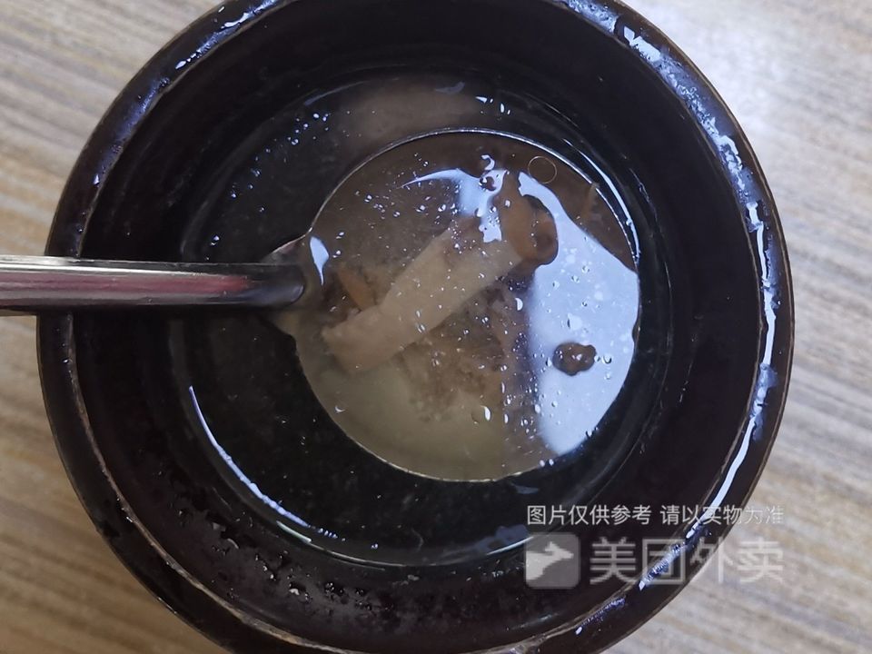 墨鱼肉饼汤图片