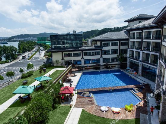 千岛湖中心湖码头鱼街丽呈睿轩酒店
