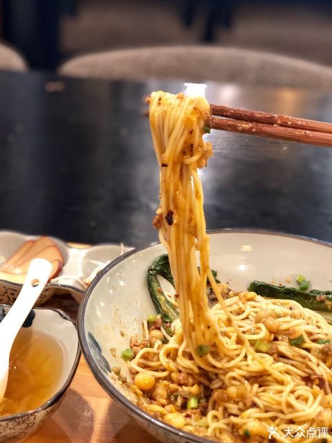 愚小面重庆江北国际机场店