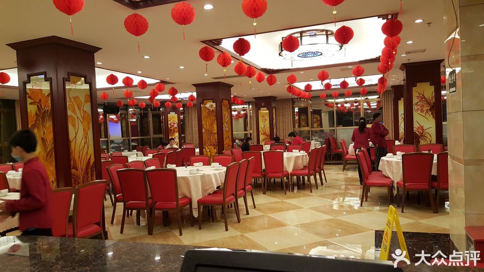 阳春市八甲镇鸿福大酒店