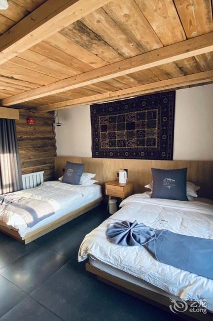 阿勒泰地区 住宿服务 酒店 > 布尔津禾木贰拾贰民宿