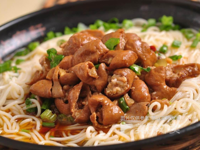 红烧肥肠米线图片