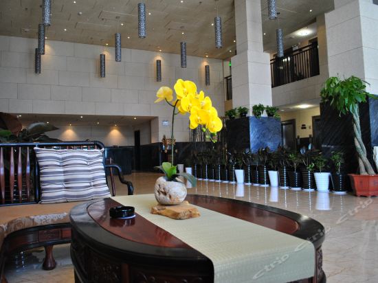 云鹏阳光假日酒店