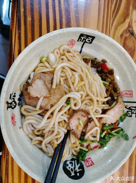 老字号桂林米粉特色煲仔饭