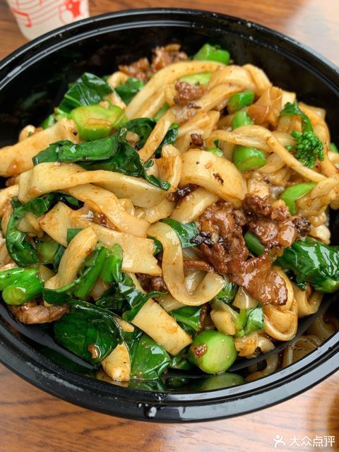 芥兰牛肉炒粿条图片